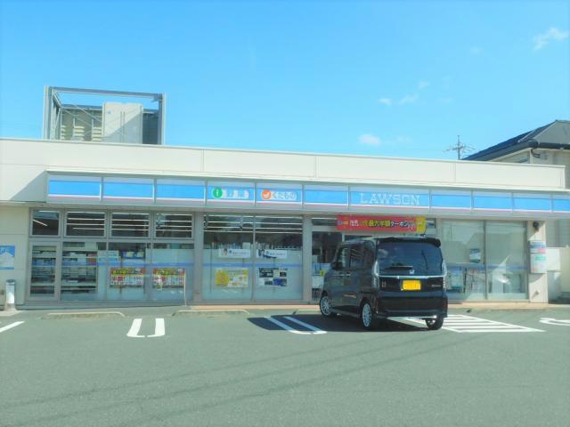 コンビニ　ローソン豊川新桜町店（コンビニ）まで460m