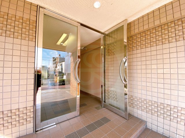 地下鉄千日前線 新深江駅 徒歩5分 7階建 築47年の外観写真