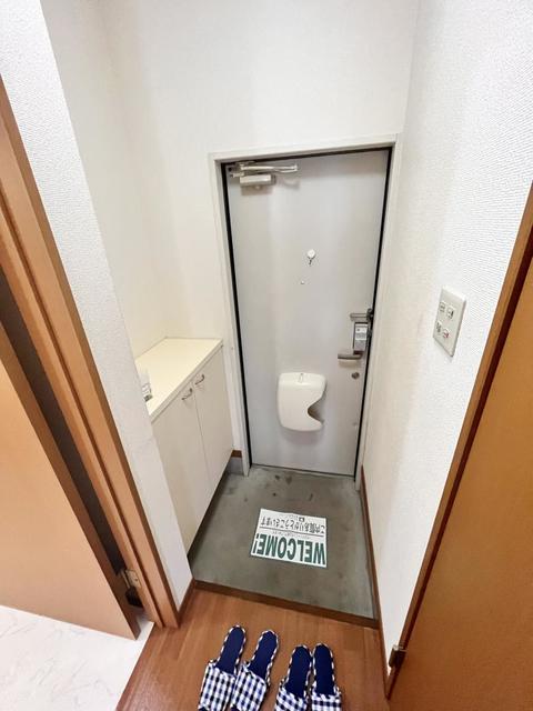 玄関　別部屋同タイプ