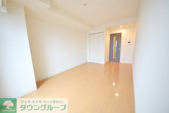 ウィルテラス千葉中央の居間写真