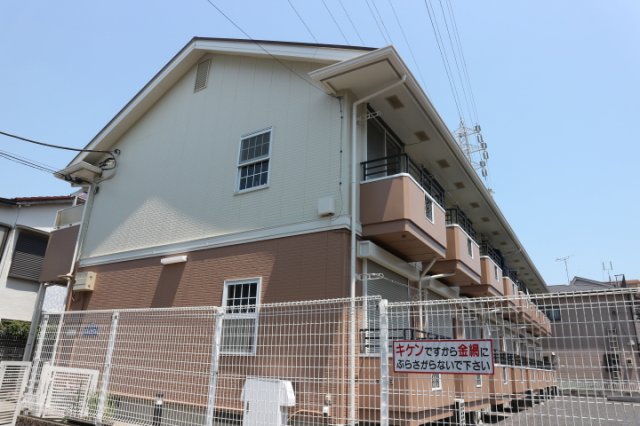 建物外観　陽が良く入る建物です。