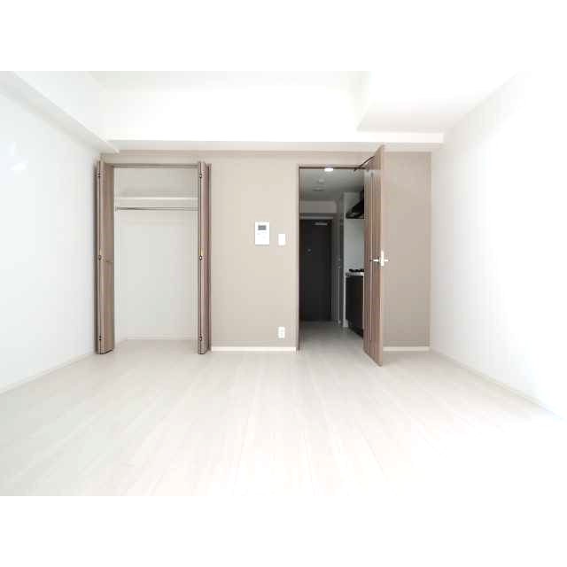 ＪＲ埼京線 板橋駅 徒歩2分 15階建 築12年の居間写真