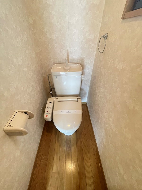 トイレ　ゆったりとした空間のトイレです