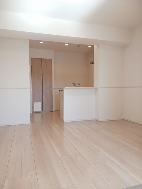 ラフィナージュの居間写真