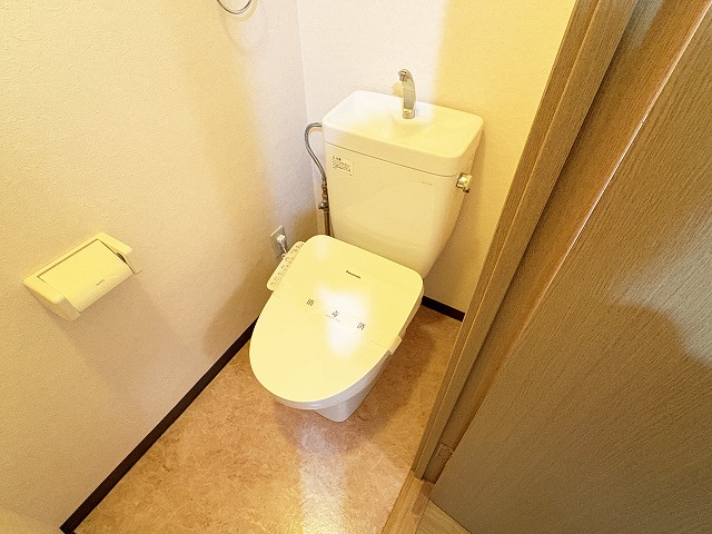 トイレ　清潔感のあるトイレです