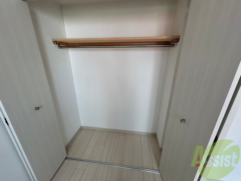 収納　寝室の収納です。部屋がすっきり片付きます。