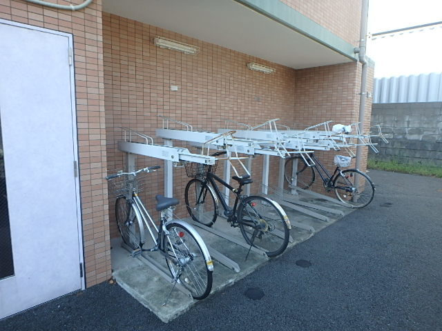 駐車場　駐輪場