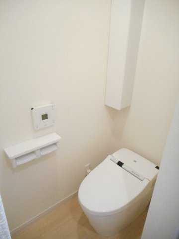 東武東上線 東松山駅 徒歩24分 2階建 築12年のトイレ写真