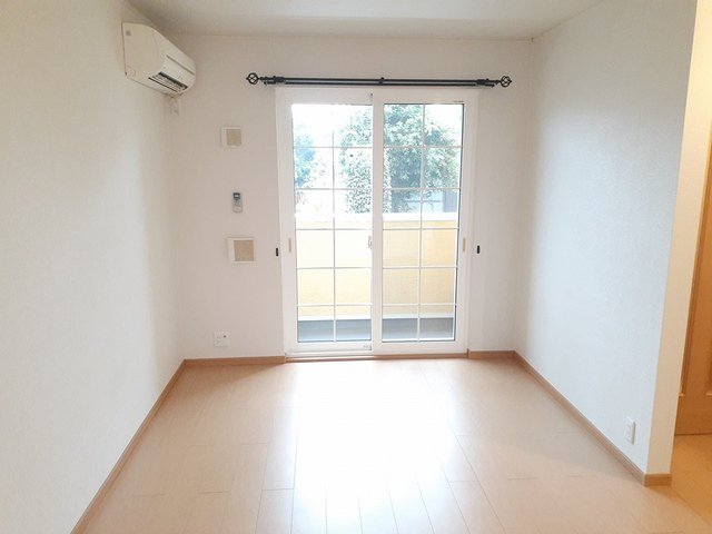居室・リビング　使いやすい居間です