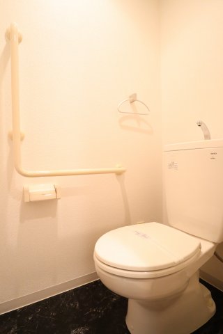 トゥリートップのトイレ写真