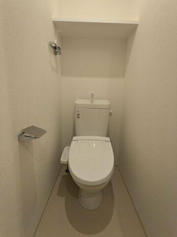 トイレ　清潔感のあるトイレです