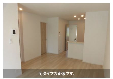 土佐くろしお鉄道阿佐線 のいち駅 徒歩14分 2階建 築5年の居間写真