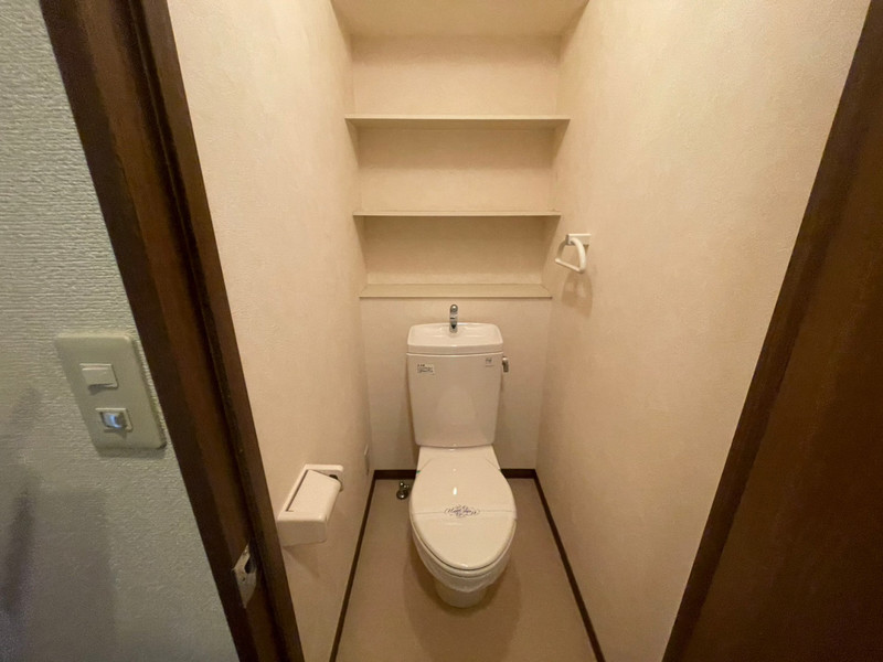 阪急宝塚線 服部天神駅 徒歩1分 4階建 築24年のトイレ写真