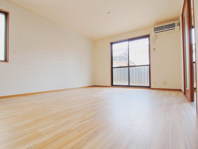 居室・リビング　※掲載している写真は別部屋のものです。参考下さい。