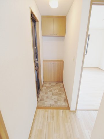 玄関　※掲載している写真は別部屋のものです。参考下さい。