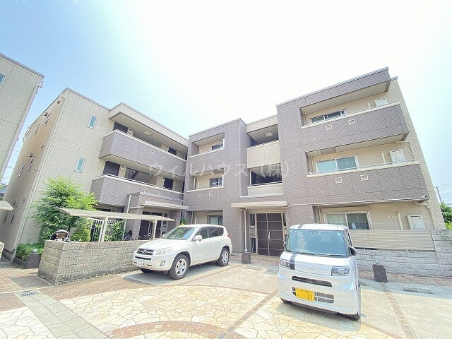 建物外観　人気のシャーメゾン！