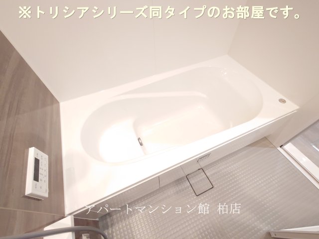 バス・シャワールーム　同施工会社、同型タイプです／※現況優先
