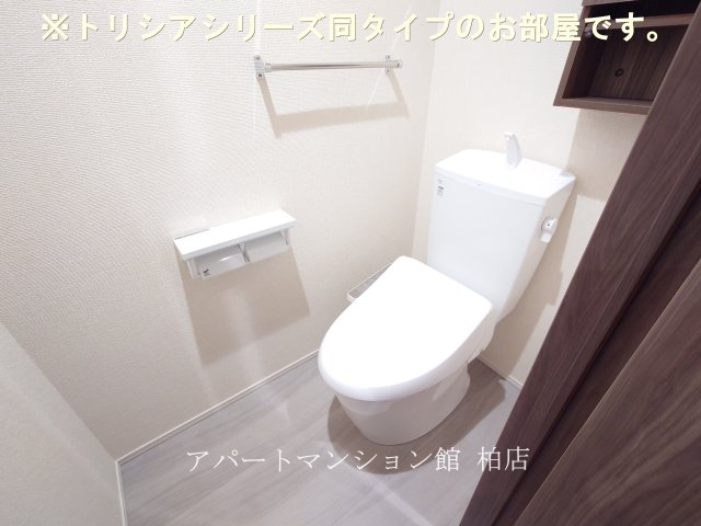 トイレ　同施工会社、同型タイプです／※現況優先