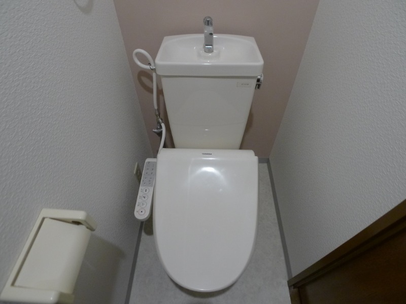ＪＲ中央本線 千種駅 徒歩5分 5階建 築30年のトイレ写真