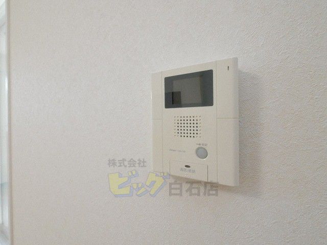 セキュリティ　防犯面で安心のＴＶモニターホン設備が付いています♪