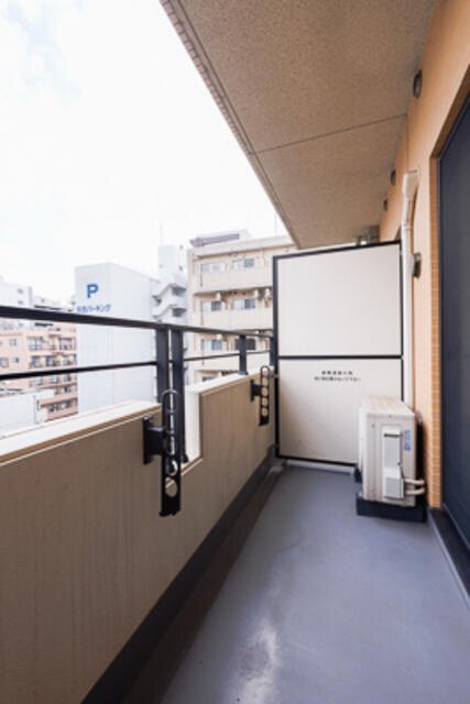 玄関　エアコン完備