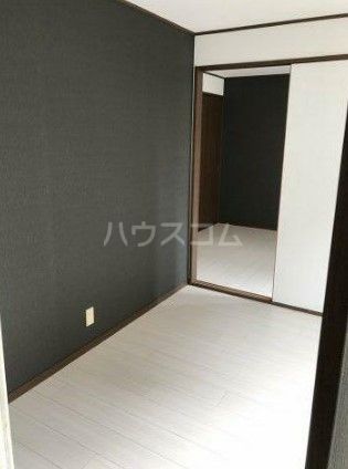 ハイツコスモスの居間写真
