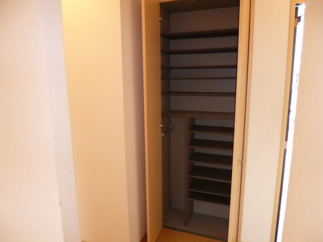 その他設備　シューズボックス