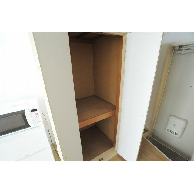 収納　他のお部屋のお写真です。（参照）