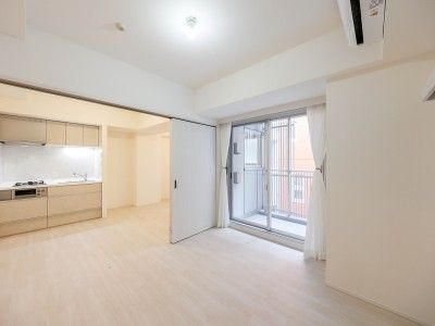 都営三田線 芝公園駅 徒歩6分 12階建 築21年の居間写真