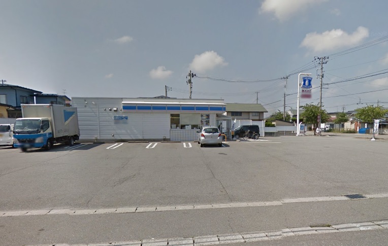 コンビニ　ローソン秋田自衛隊通店（コンビニ）まで475m
