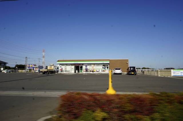 コンビニ　ファミリーマート小山稲葉郷店（コンビニ）まで439m