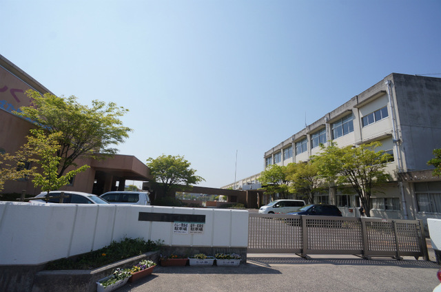 中学校　鈴鹿市立大木中学校（中学校）まで2817m