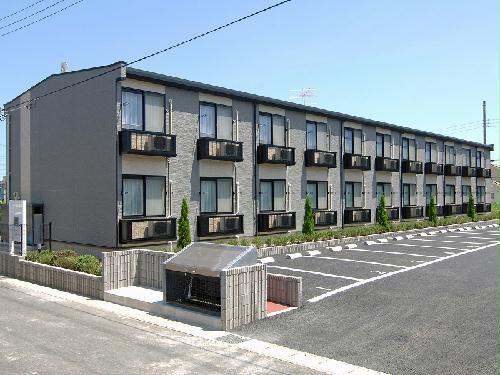 【レオパレスレリーフ　一宮の建物外観】