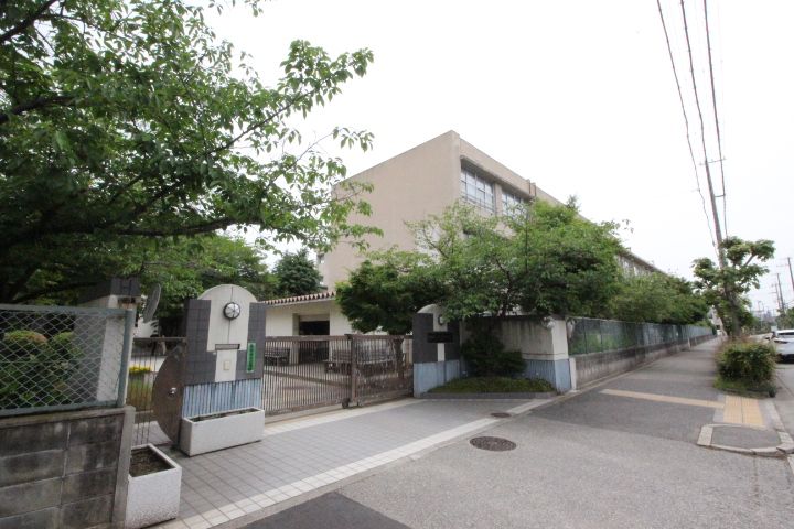 中学校　西宮市立今津中学校（中学校）まで1300m
