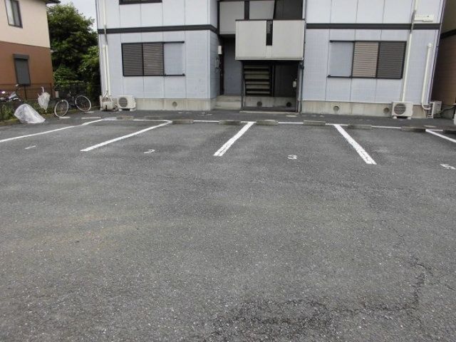 【ＨＹＰＥＲ ＢＡＬＬＡＤ　Ａの駐車場】