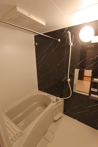 バス・シャワールーム　※お部屋写真は参考です