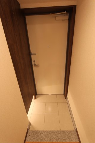 玄関　※お部屋写真は参考です