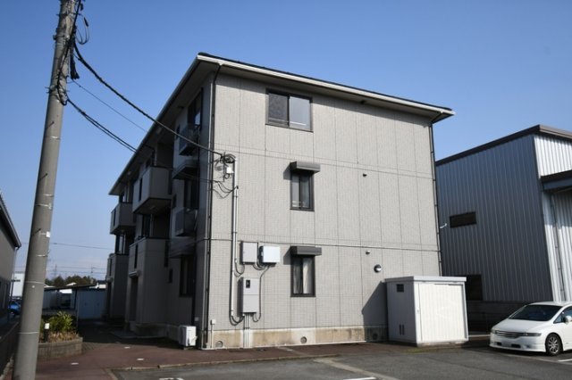 【リシェス・オカザキの建物外観】