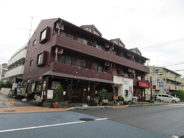 ウスタロスＴＫの建物外観