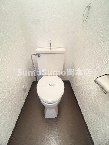 トイレ　落ち着いたトイレです