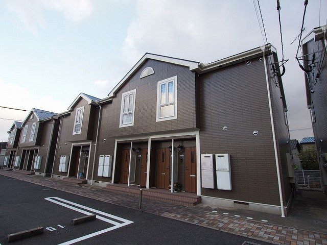 遠賀郡芦屋町山鹿のアパートの建物外観