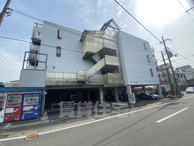 宇治市小倉町のマンションの建物外観