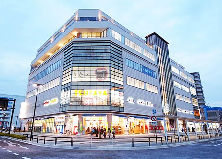 【藤沢市鵠沼海岸のマンションのショッピングセンター】