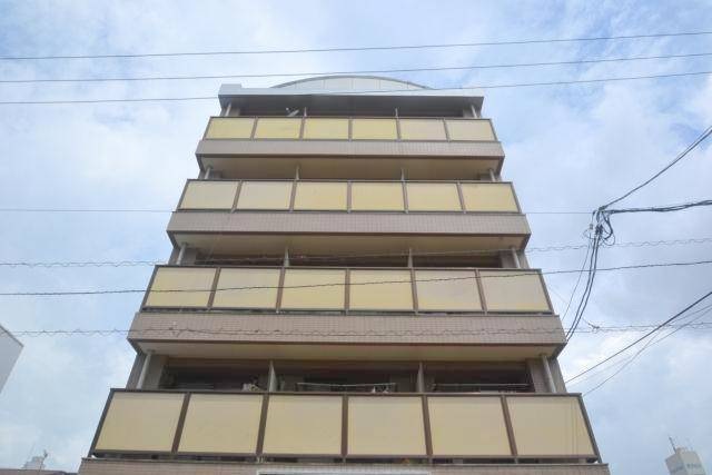 岡山市北区桑田町のマンションの建物外観