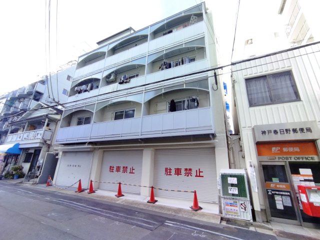 【神戸市中央区東雲通のマンションの建物外観】