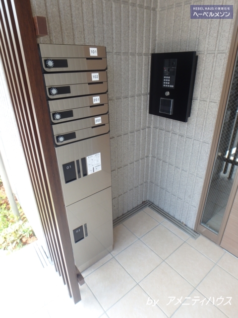 エントランス　●エントランスは、オートロック・宅配ボックス完備。