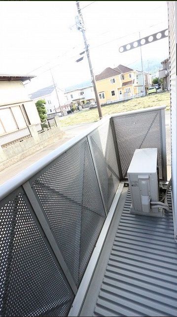 バルコニー　陽当たり良好なバルコニーです　※参考写真です