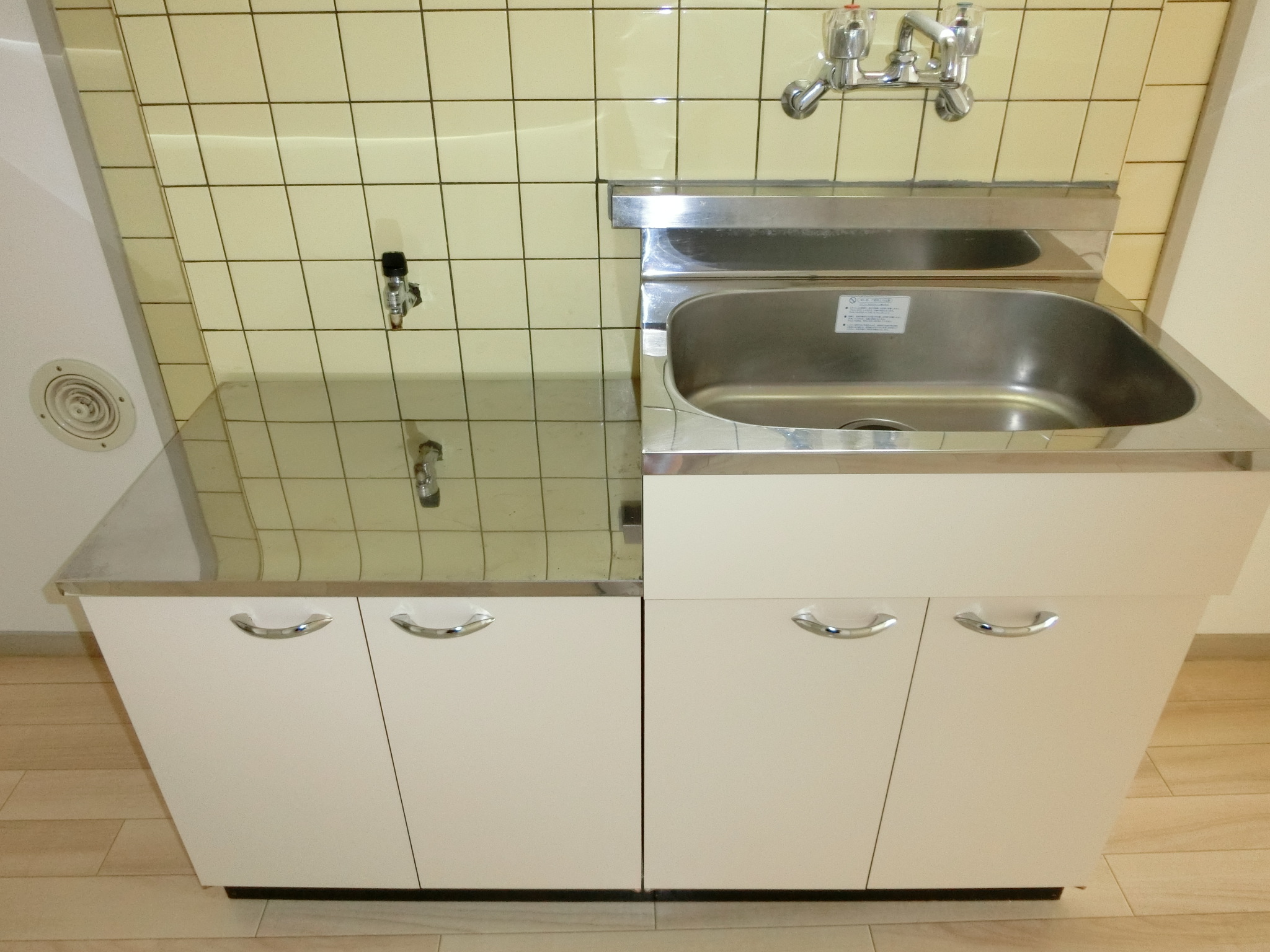 キッチン　現況を優先させて頂きます。