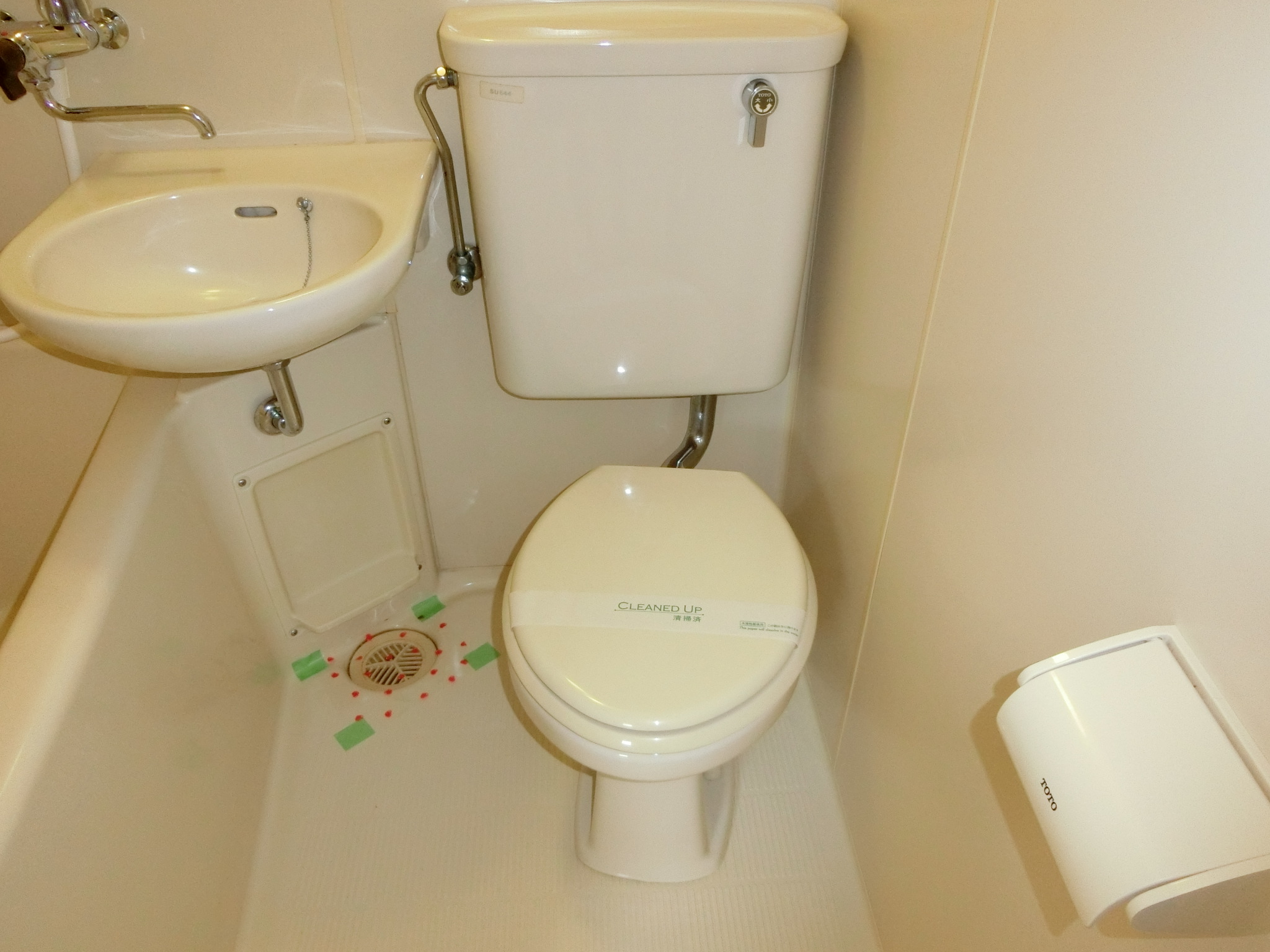 トイレ　現況を優先させて頂きます。