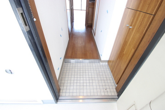 玄関　※別部屋の写真です